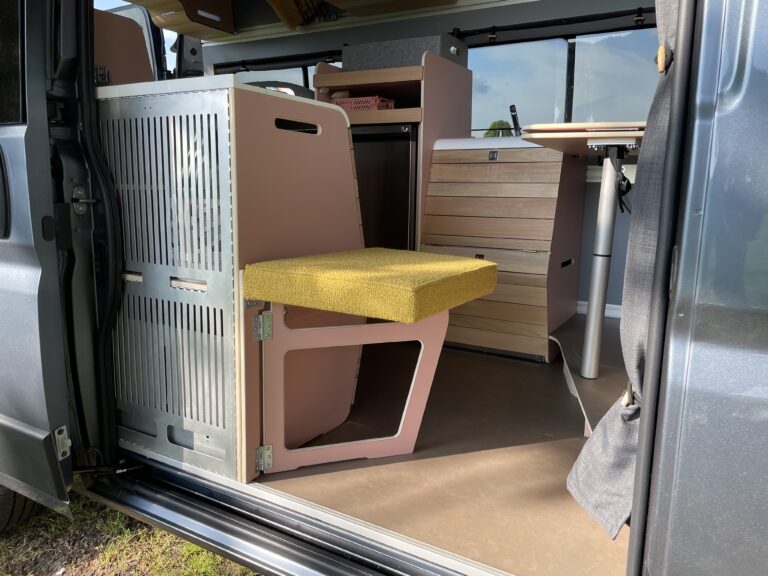 Roze Roadtripper